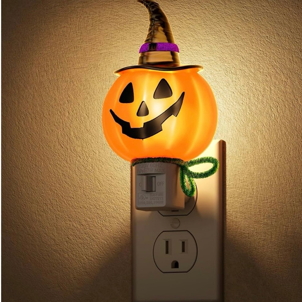 Halloween Pumpkin Night Light NWT